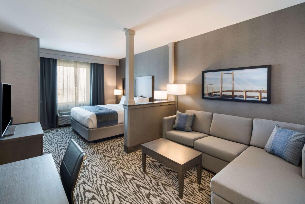 Hotel Comfort At Southridge